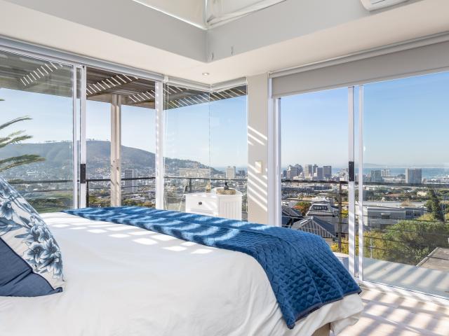 3 Bedroom Apartment in Vredehoek