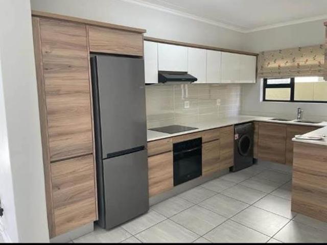 3 Bedroom Apartment in Waterfall