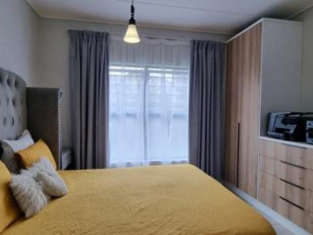 3 Bedroom Apartment in Waterfall