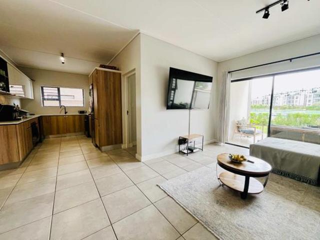 3 Bedroom Apartment in Waterfall
