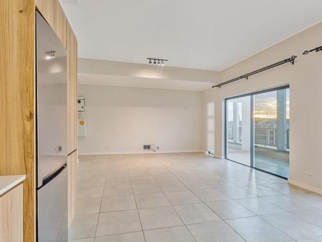 3 Bedroom Apartment in Waterfall