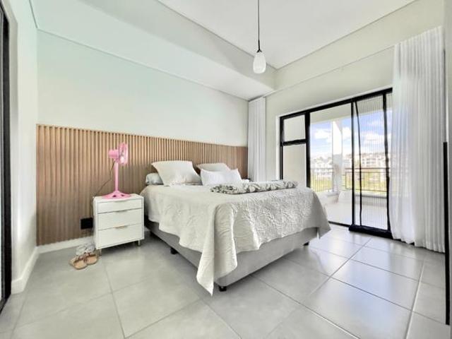 3 Bedroom Apartment in Waterfall