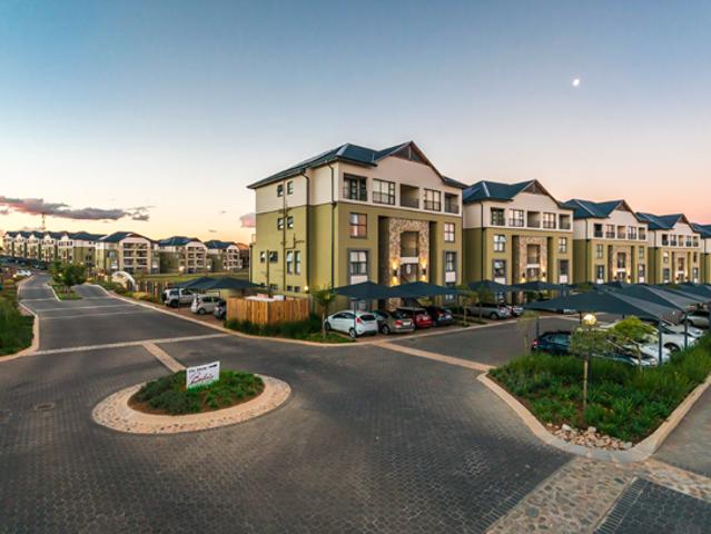 3 Bedroom Apartment in Waterfall