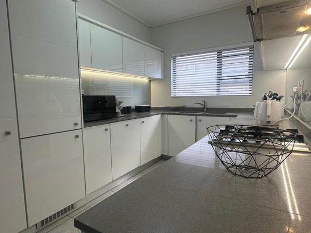 3 Bedroom Apartment in Waterfall