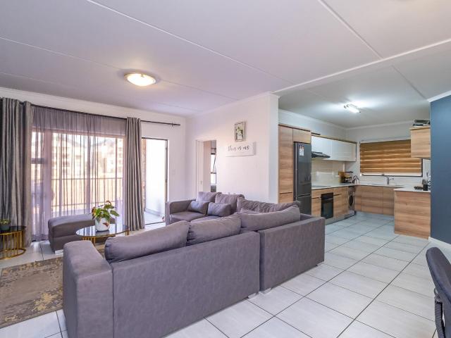 3 Bedroom Apartment in Waterfall