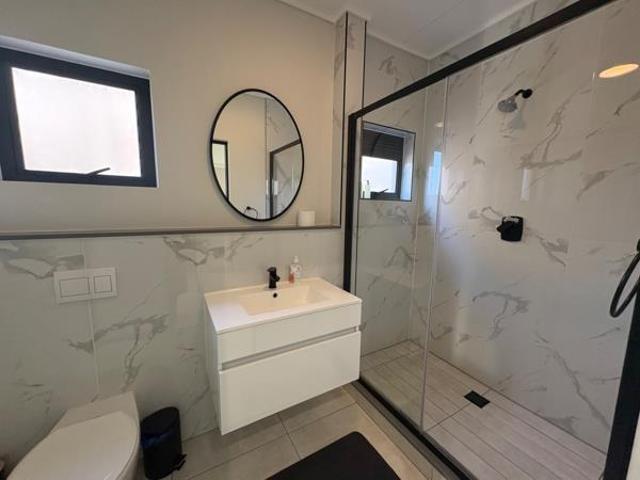 3 Bedroom Apartment in Waterfall