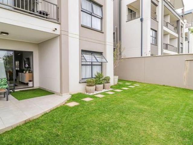 3 Bedroom Apartment in Waterfall