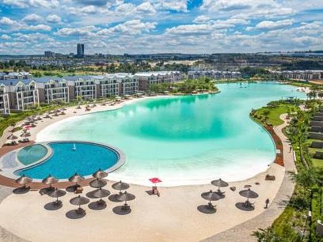 3 Bedroom Apartment in Waterfall