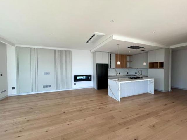 3 Bedroom Apartment in Waterfront