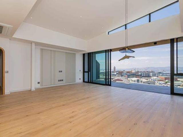 3 Bedroom Apartment in Waterfront