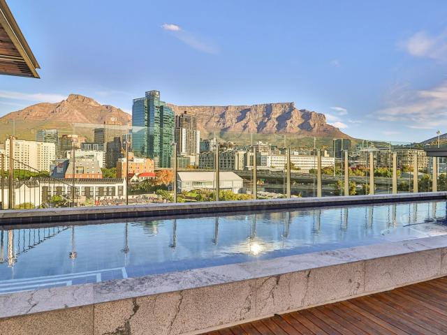 3 Bedroom Apartment in Waterfront