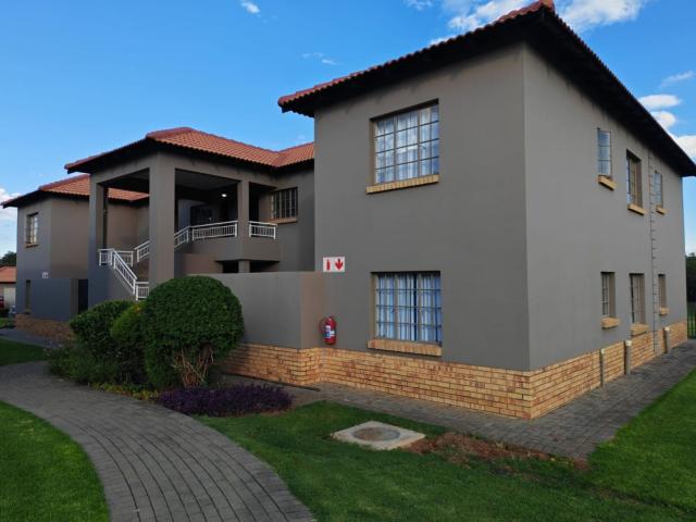 3 Bedroom Apartment in Waterkloof East