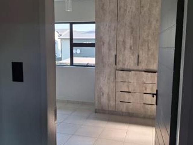 3 Bedroom Apartment in Waterval East