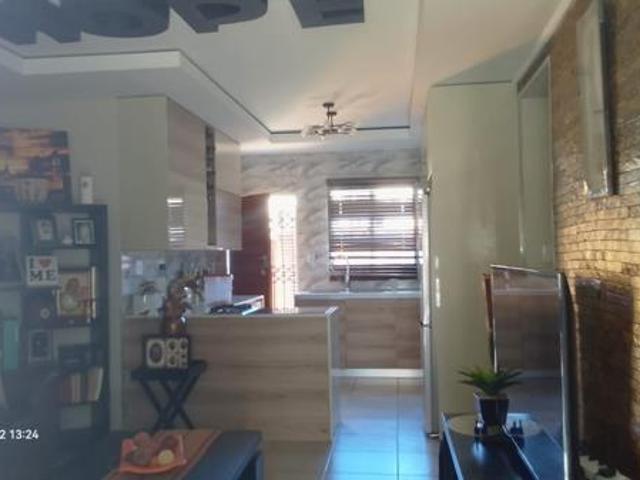 3 Bedroom Apartment in Waterval East
