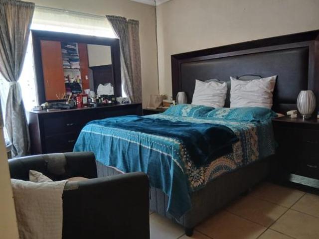 3 Bedroom Apartment in Waterval East