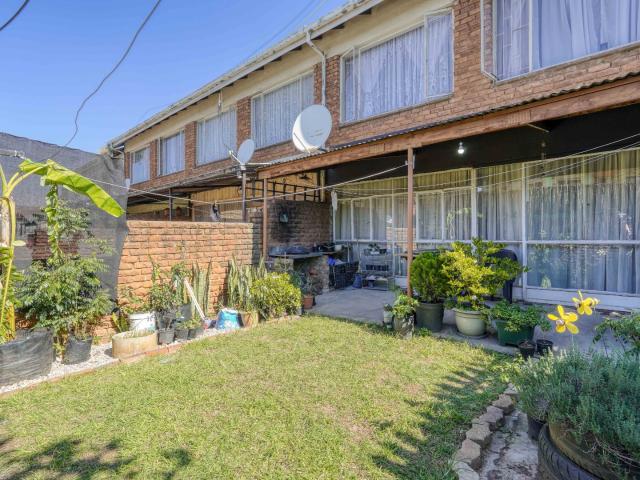 3 Bedroom Apartment in West Park