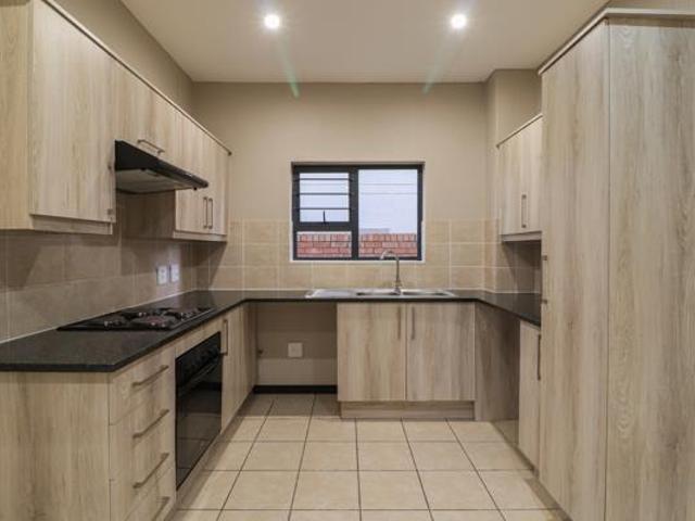 3 Bedroom Apartment in Wilgeheuwel