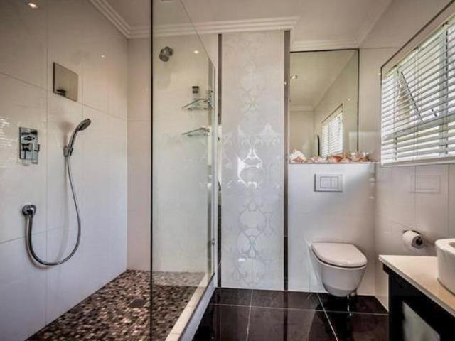 3 Bedroom Apartment in Willard Beach