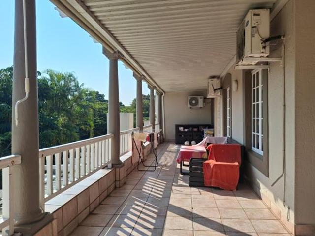 3 Bedroom Apartment in Willard Beach