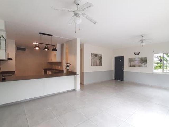 3 Bedroom Apartment in Willard Beach