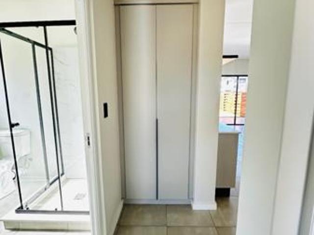 3 Bedroom Apartment in Willow Park Manor