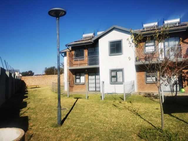 3 Bedroom Apartment in Willow Park Manor