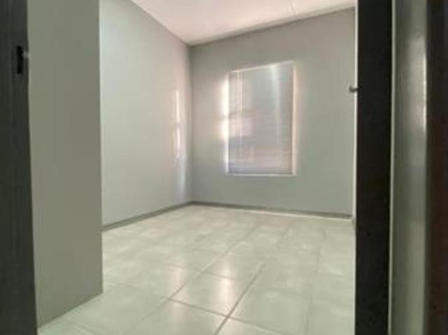 3 Bedroom Apartment in Wilro Park