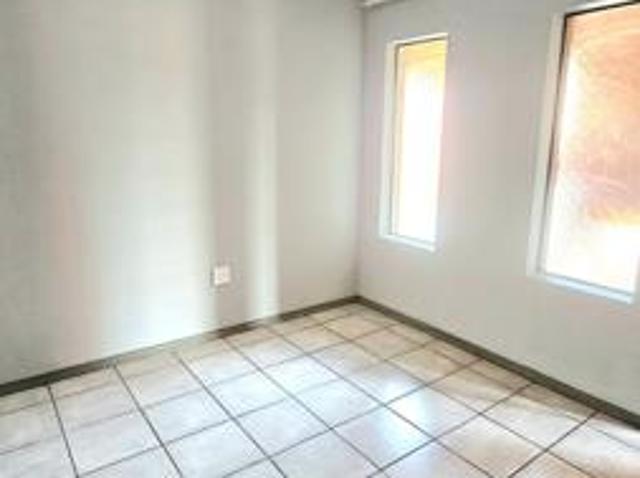3 Bedroom Apartment in Witpoortjie