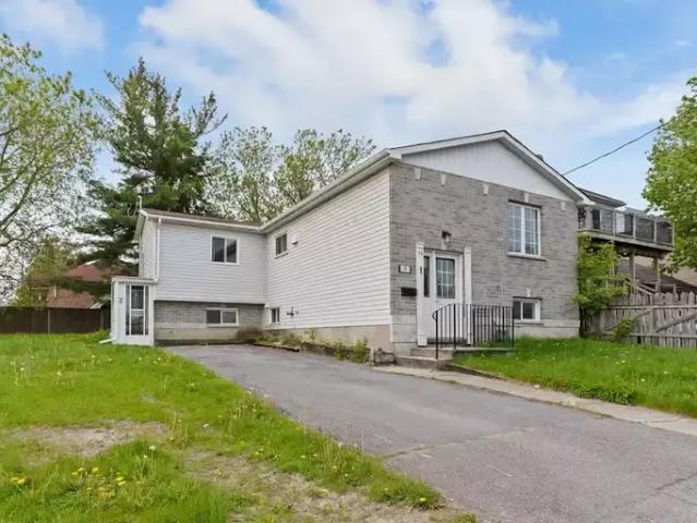 3 Bedroom Apartment Kingston ON 103410724