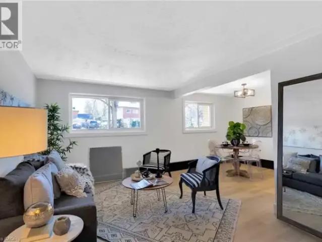 3 Bedroom Apartment Kitchener ON 104864233