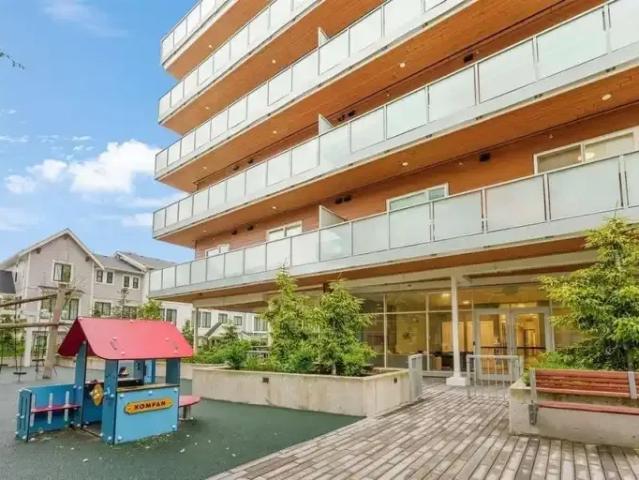 3 Bedroom Apartment Langley BC 101556253