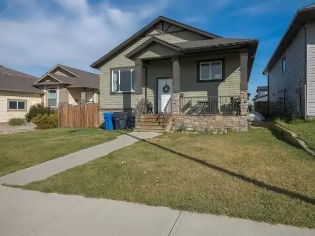 3 Bedroom Apartment Lethbridge AB LS105281752