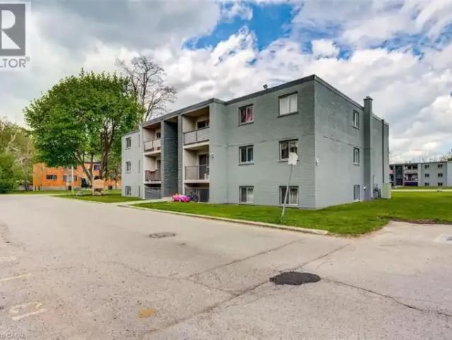 3 Bedroom Apartment London ON 104183166