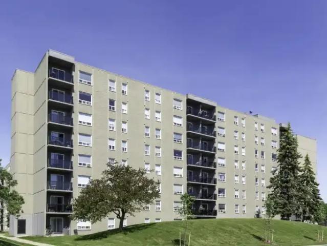 3 Bedroom Apartment London ON LS102770409