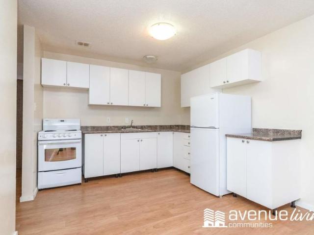 3 Bedroom Apartment Prince Albert SK LS98309442