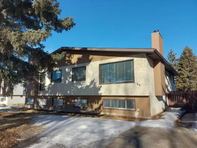 3 Bedroom Apartment Red Deer AB 100084900