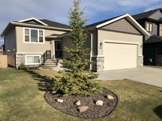 3 Bedroom Apartment Red Deer AB 102243004