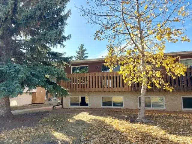 3 Bedroom Apartment Red Deer AB 102845988