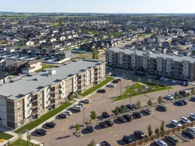 3 Bedroom Apartment Red Deer AB 103568420