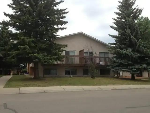 3 Bedroom Apartment Red Deer AB 104598245