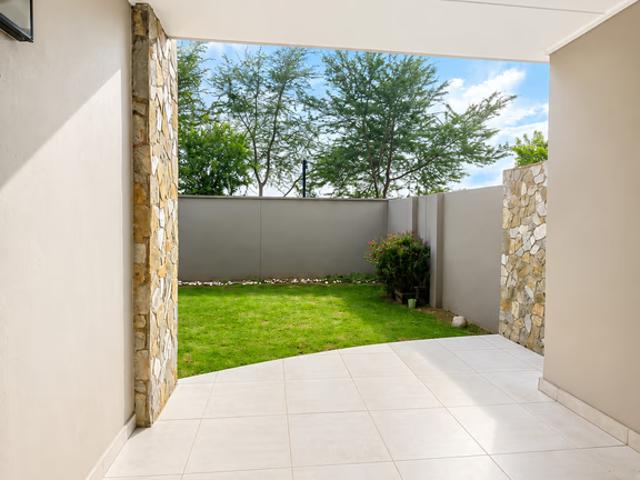 3 Bedroom Apartment Rented in The Polofields