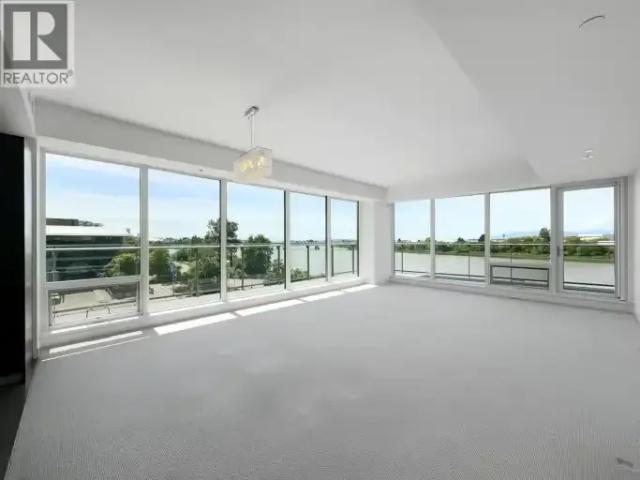 3 Bedroom Apartment Richmond BC 102578878