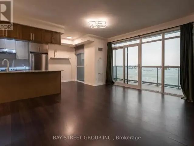 3 Bedroom Apartment Richmond Hill ON 104183204