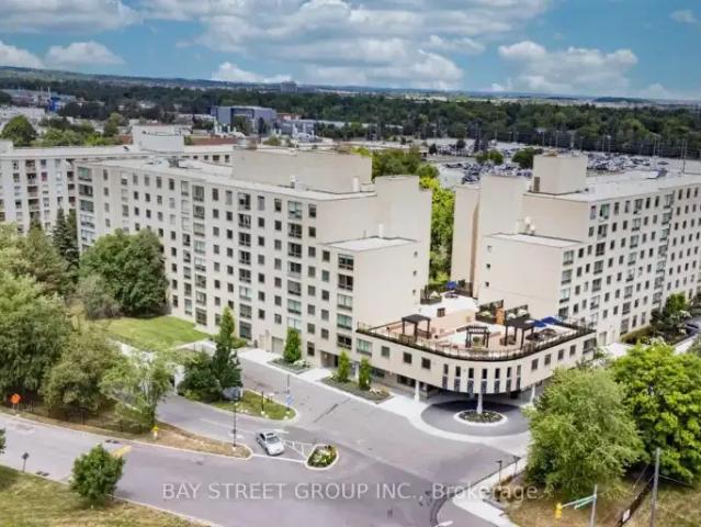 3 Bedroom Apartment Richmond Hill ON 104470872