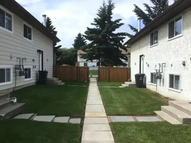 3 Bedroom Apartment Rocky Mountain House AB 104863459