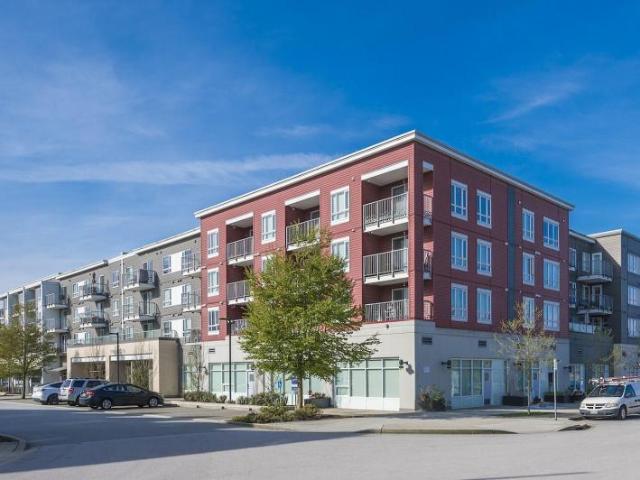3 Bedroom Apartment Surrey BC 98314735