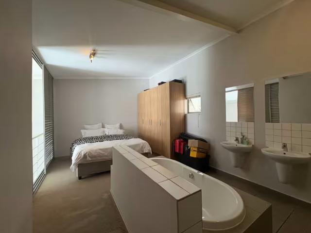 3 Bedroom Apartment Salt River Salt River 103699900