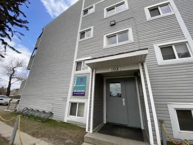 3 Bedroom Apartment Saskatoon SK 103919848