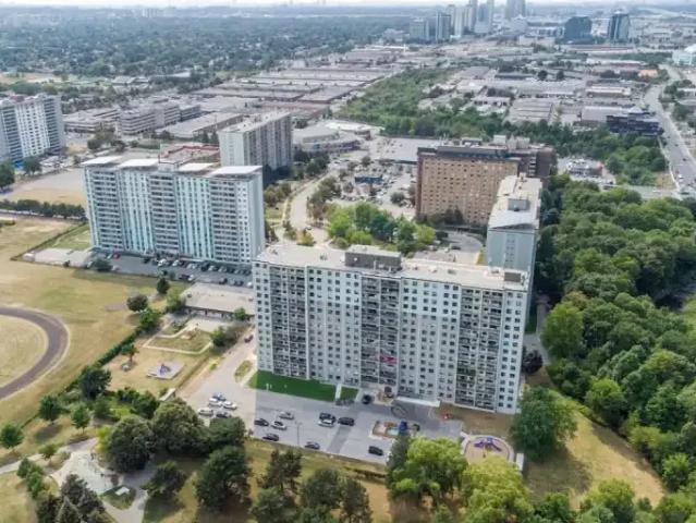 3 Bedroom Apartment Scarborough ON 103011465