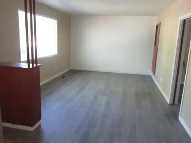 3 Bedroom Apartment Sherwood Park AB LS101773532